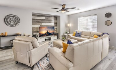  Las Vegas Clean 3BR House Near Shopping, Dining, Entertainment in Summerlin