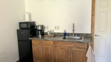 Fridge, microwave, coffee/tea maker, electric kettle