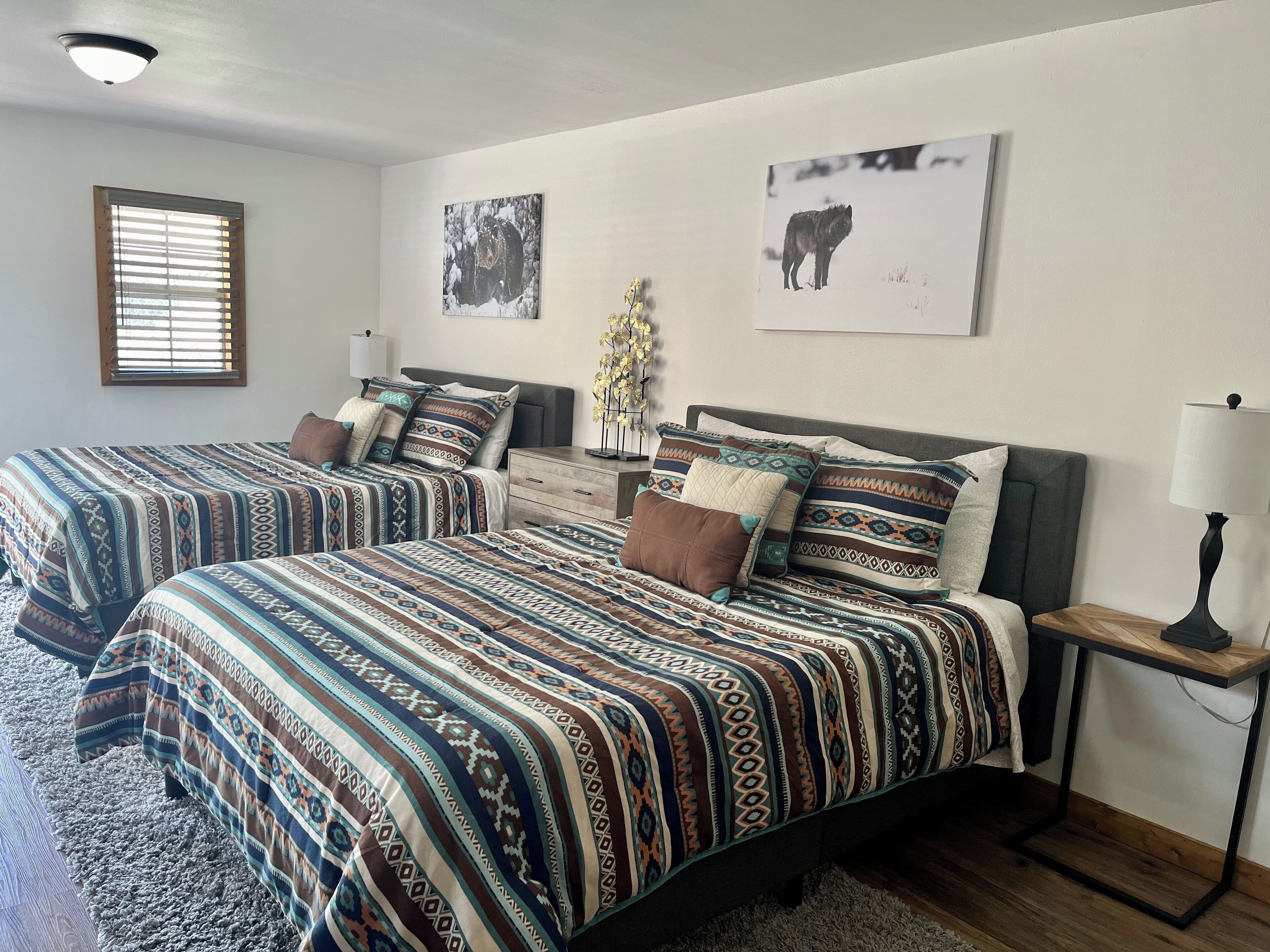 1 habitación, tabla de planchar con plancha, wifi gratis y ropa de cama 