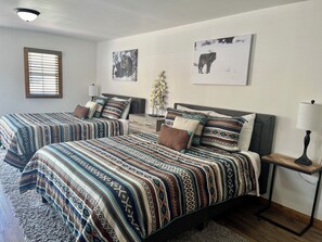 1 bedroom, iron/ironing board, free WiFi, bed sheets - Elk View Cabin (Gardiner)