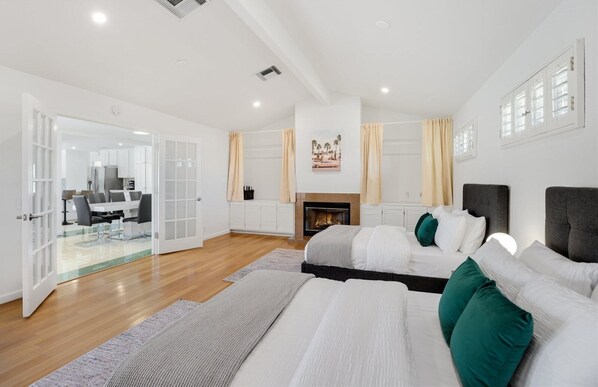 Maison (Farrell 3) | 4 chambres, bureau, accès au Wi-Fi (inclus)