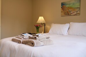 2 slaapkamers, een strijkplank/strijkijzer, gratis wifi, beddengoed