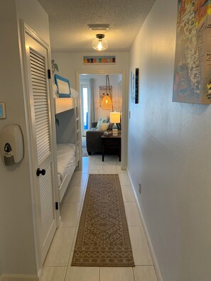 1 chambre, accès au Wi-Fi (inclus), literie fournie