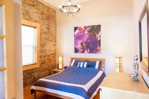 2 bedrooms, iron/ironing board, free WiFi, bed sheets