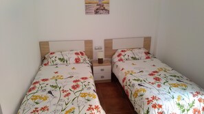 3 habitaciones, tabla de planchar con plancha y wifi gratis 