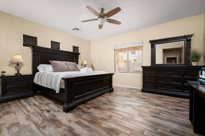 4 slaapkamers, reisbedje, gratis wifi