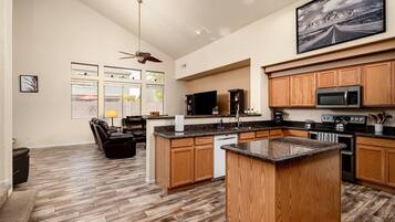 Fridge, microwave, stovetop, dishwasher