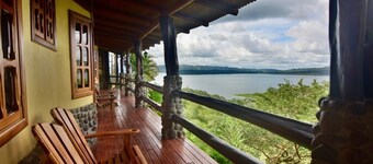 Wide Luxury Home with Pool & Jacuzzi access & Amazing Volcano and Lake views