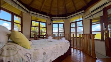 5 bedrooms, WiFi, bed sheets