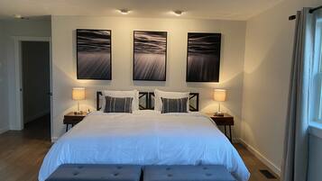 3 bedrooms, desk, travel cot, free WiFi