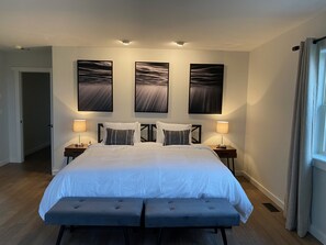 3 bedrooms, desk, travel cot, free WiFi