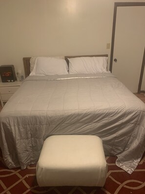 3 bedrooms, WiFi, bed sheets - Entire 3 Bedroom home family friendly & spacious (Stockbridge)