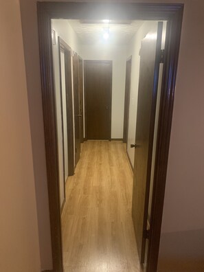 Interior - Entire 3 Bedroom home family friendly & spacious (Stockbridge)