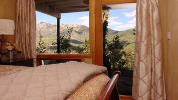 2 dormitoris, planxa i posts de planxar, wifi gratuïta i roba de llit