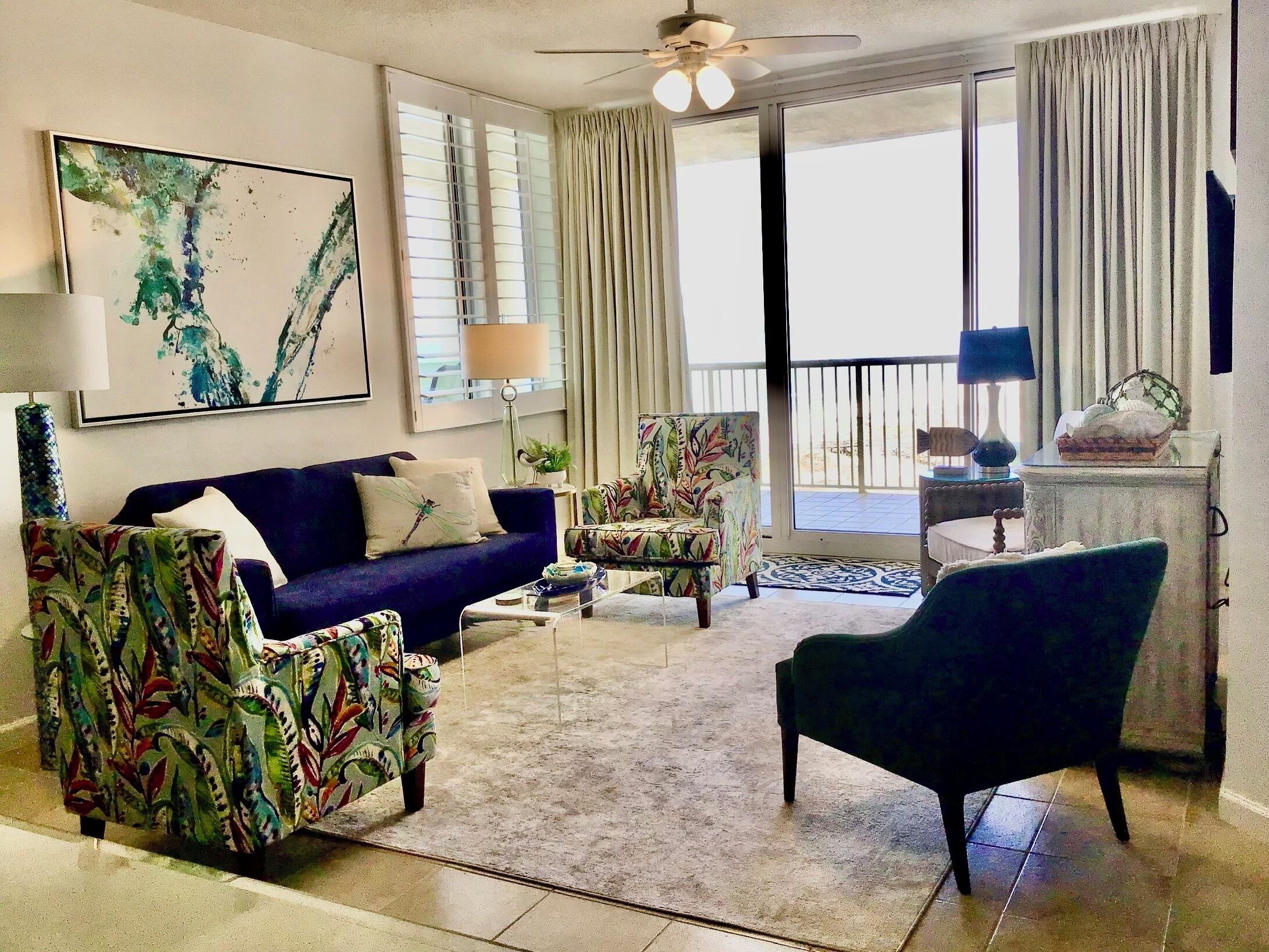 Smart-TV, DVD-Player, Tischfußball, Tischtennisplatte