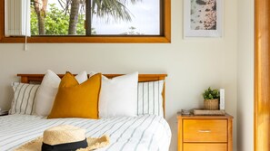 3 bedrooms - Peninsula Court - Unit 1 (YAMBA)