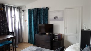 1 soverom, strykejern/-brett og wi-fi (inkludert)