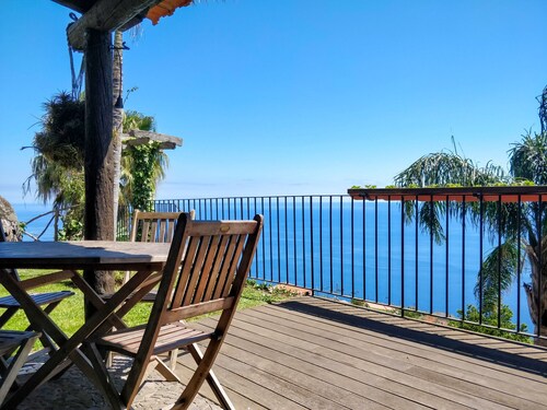 Cottage Calhau, family getaway with ocean view