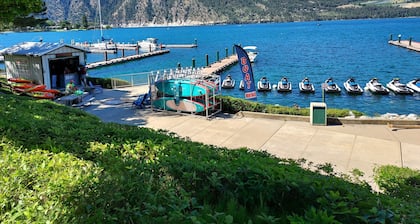 8/2-4, 8/16-18, 8/30-9/3 open! Lake Chelan view, tranquil setting close to fun!