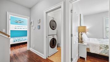 4 Schlafzimmer, Bügeleisen/Bügelbrett, Reisekinderbett, kostenloses WLAN
