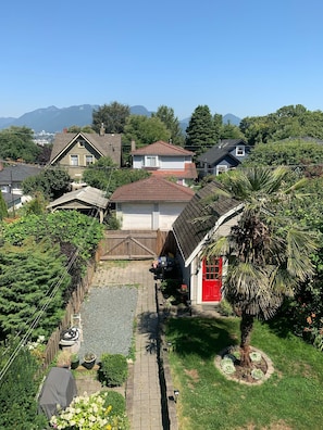Exterior - Large Renovated Character Home with 3 beds/2 baths (Vancouver)