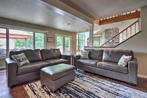TV, fireplace, music library - Lakefront Haven: Family-Friendly Sunrise Beach Gem (Sunrise Beach)