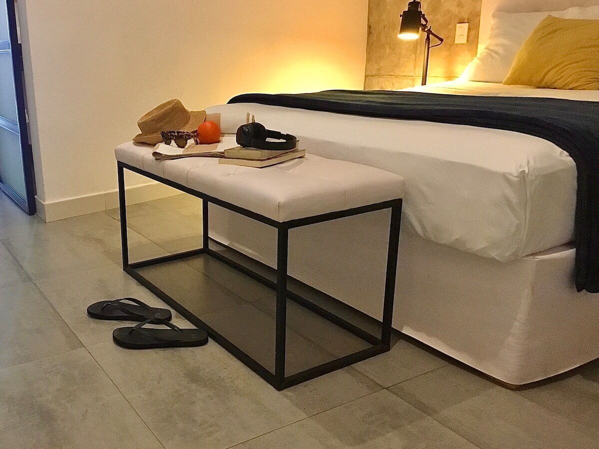 1 soverom, safe på rommet, strykejern/-brett og wi-fi (inkludert)