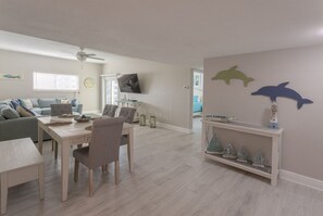Appartement, 3 chambres, accès piscine | Restauration dans la chambre