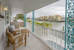 House, 3 Bedrooms, Pool Access, Sea View | Balcony