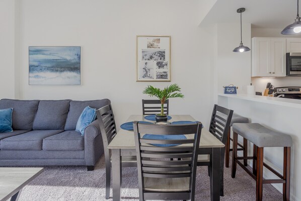Appartement, 2 chambres, baignoire à jets | Salle de séjour
