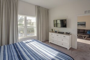 Apartment, 2 Bedrooms, Jetted Tub | 2 bedrooms, individually decorated, iron/ironing board, bed sheets