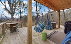 Feriehus - 1 soveværelse - pejs i værelset - bjergudsigt | Terrasse/gårdhave