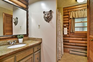 Bathroom - Rustic Cabin in the Woods Star5vacations (Black Mountain)