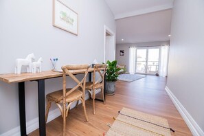 Dining - The Byng House • Central Orange • Sleeps 12 (Orange)