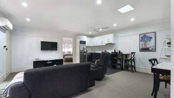 TV, Netflix, streaming services, offices