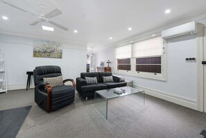 Interior - Blue Door Apartment 2 | CBD, Ideal for Work (Orange)