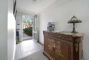 Interior - Blue Door Apartment 2 | CBD, Ideal for Work (Orange)