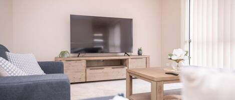 Télévision, Netflix, services de streaming, espaces bureaux