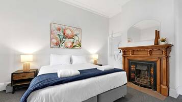 4 slaapkamers, een strijkplank/strijkijzer, reisbedje, wifi