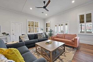 TV, Netflix, streaming services