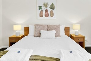 4 chambres, fer et planche à repasser, lit parapluie, Wi-Fi