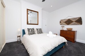 5 chambres, fer et planche à repasser, lit parapluie, Wi-Fi