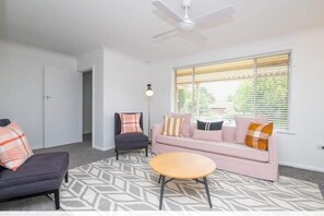 TV, Netflix, streaming services, offices