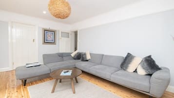 Télévision, Netflix, services de streaming, espaces bureaux