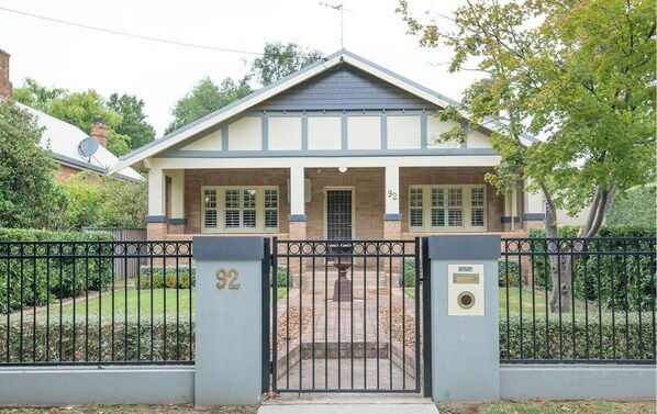 Imagem sem classificação, 1 de 33, botão