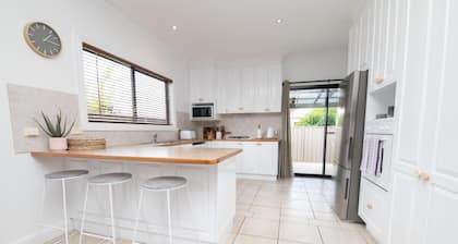 Villa 88 - Stylish, Modern, Fresh & Light