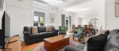 テレビ、Netflix、ストリーミングサービス