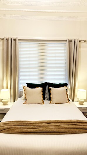 3 chambres, fer et planche à repasser, Wi-Fi, draps fournis