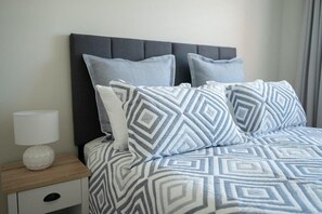 3 chambres, fer et planche à repasser, lit parapluie, Wi-Fi