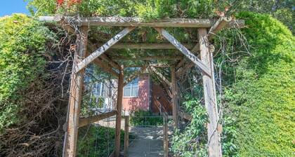 Sweet Caroline - Sunny & Spacious, Sleeps 6
